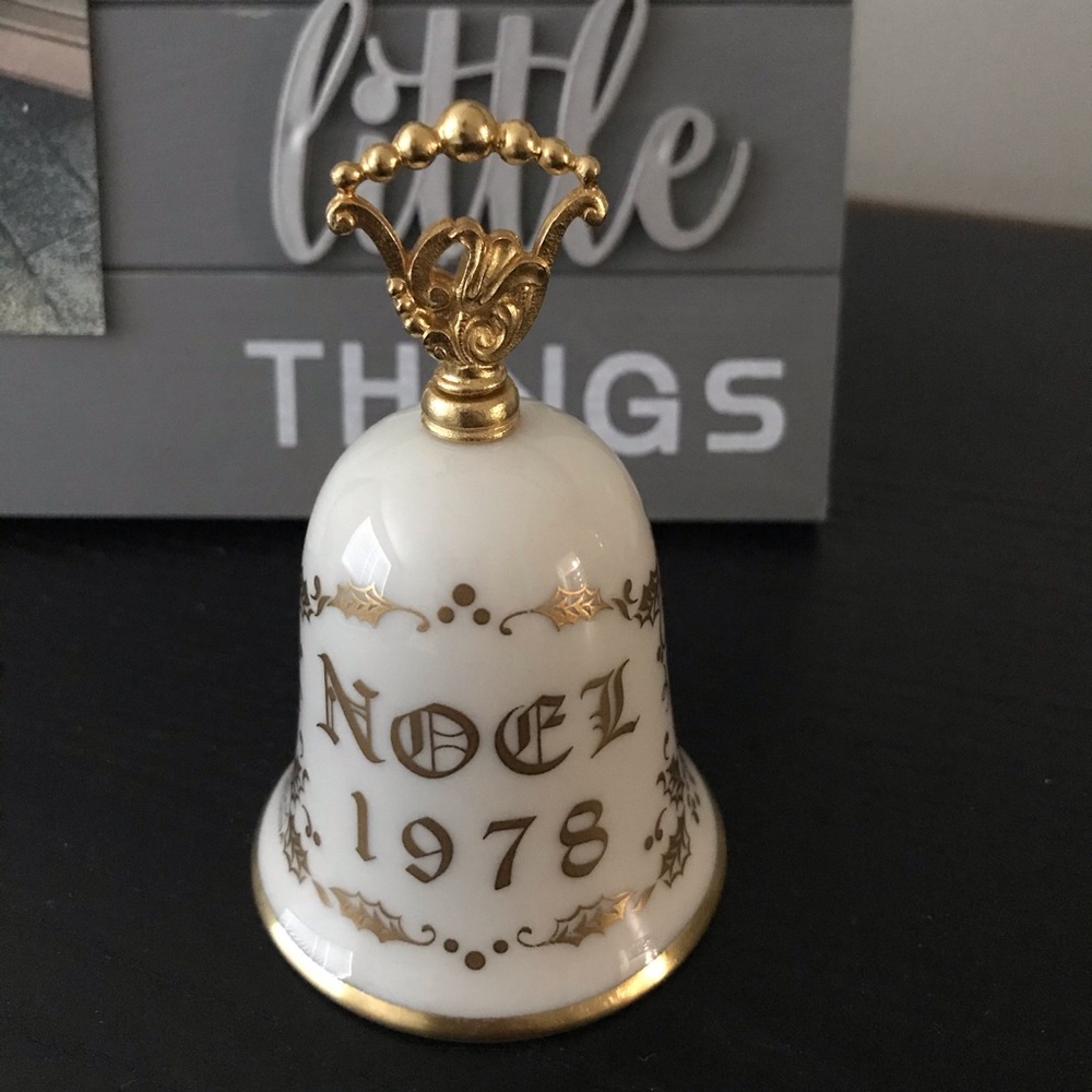 Vintage Gorham Fine China Noel 1978 Christmas Bell